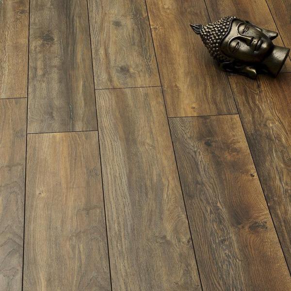 Harbour Oak flooring lifestyle close up